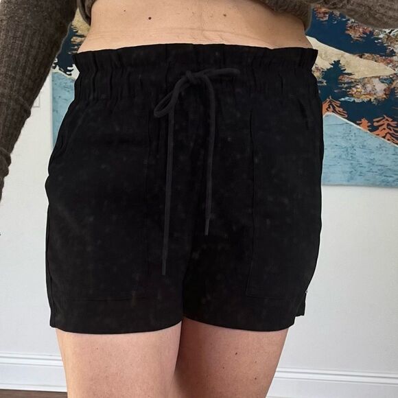 Pull & Bear Basic Woven Shorts Black High Waisted Women’s Size Small - Picture 2 of 9